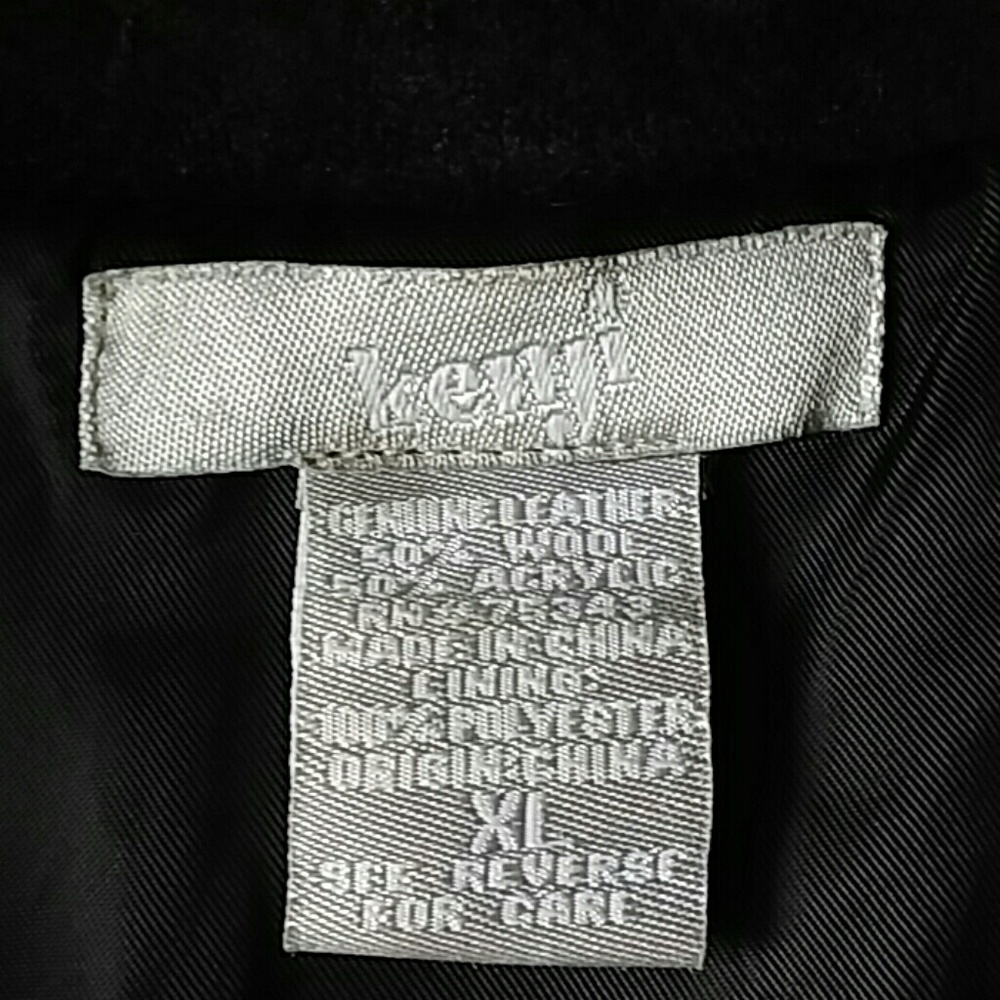 Black jacket - Picture 4 of 5